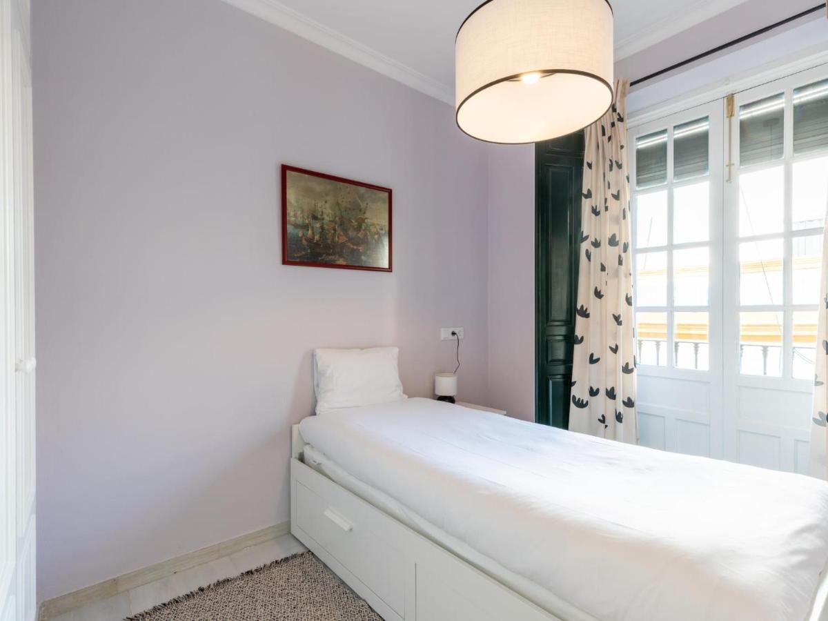 Holi-Rent Penthouse Penuelas Seville Exterior photo