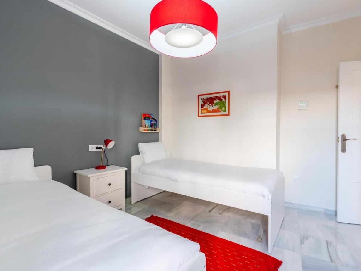 Holi-Rent Penthouse Penuelas Seville Exterior photo