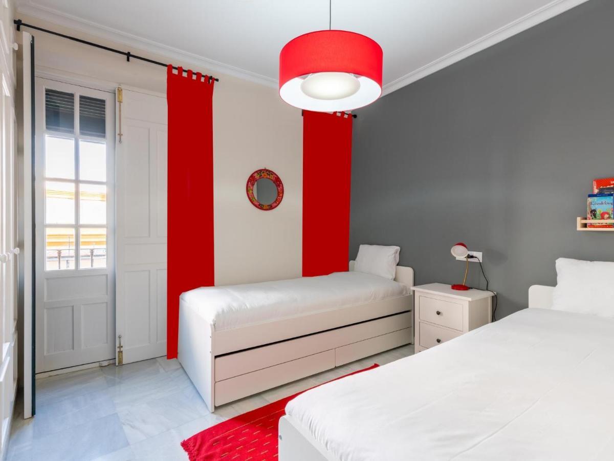 Holi-Rent Penthouse Penuelas Seville Exterior photo