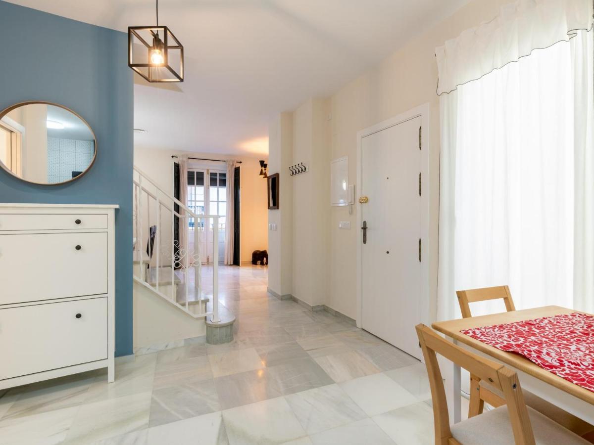 Holi-Rent Penthouse Penuelas Seville Exterior photo