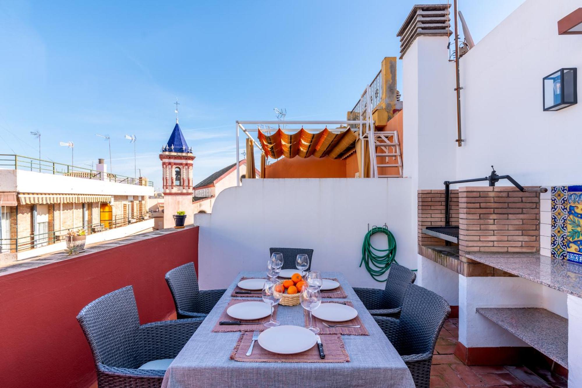 Holi-Rent Penthouse Penuelas Seville Exterior photo